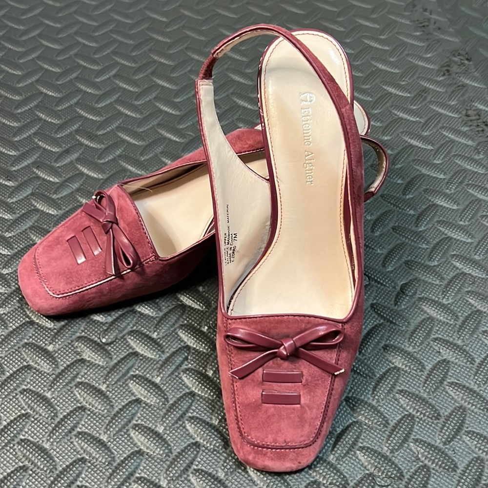 Etienne Aigner size 7 sling back suede shoes
